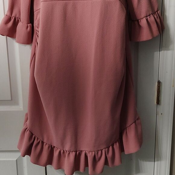 Maternity Boohoo Mauve Desert Rose  Curve Hem Ruffle Shift Dress Sz 10 NWOT - Picture 2 of 8